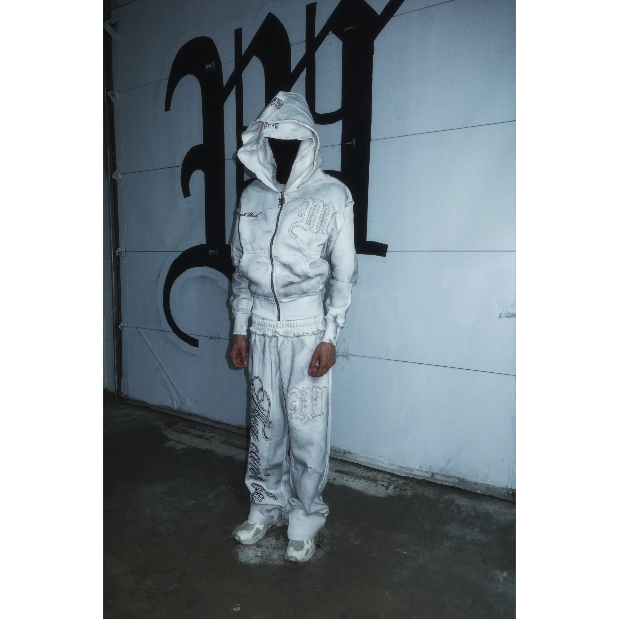 "DIRTY SNOW" CRYSTALIZED SWEATSUIT